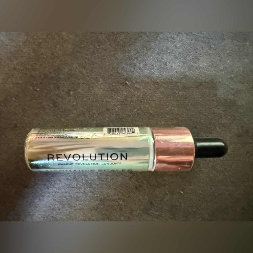 Revolution Highlighter - Liquid Mermaid’s Scales